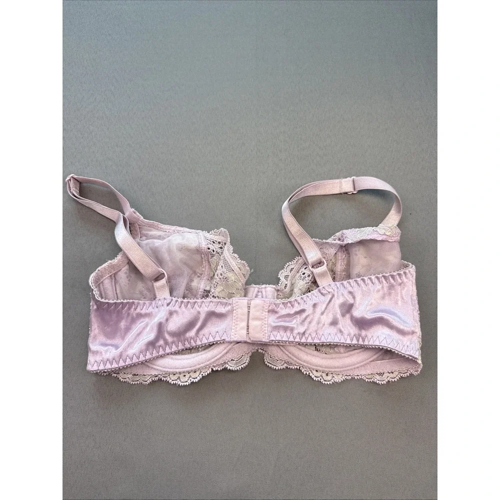 Victoria's Secret Size‎ 34D Bra Lilac Purple Floral Lace Lined Demi Underwire
